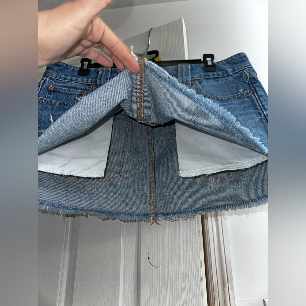 Mini skirt - Picture 2 of 8